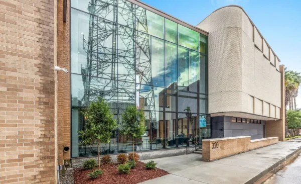 1-web-or-mls-BR1A8252 1-web-or-mls-BR1A8252