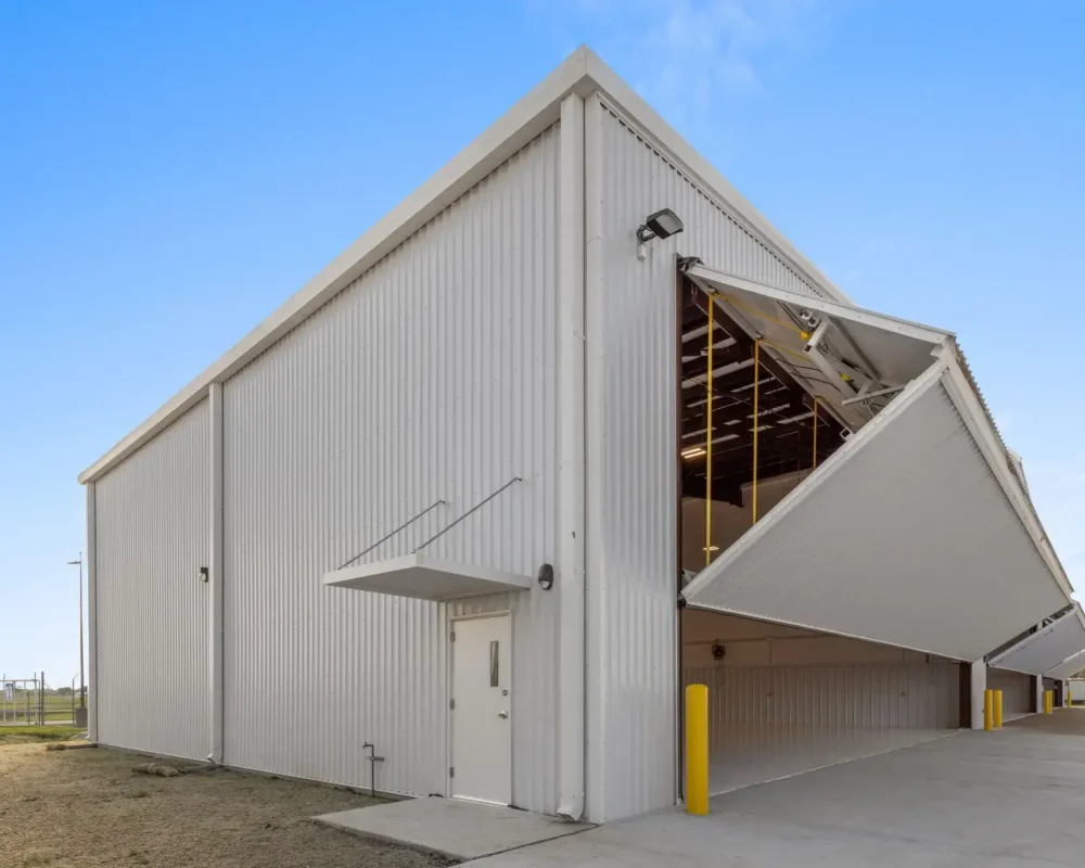 9-web-or-mls-BR1A5091 West Calcasieu Parish Airport Hangars Commercial Facility in Lake Charles, LA